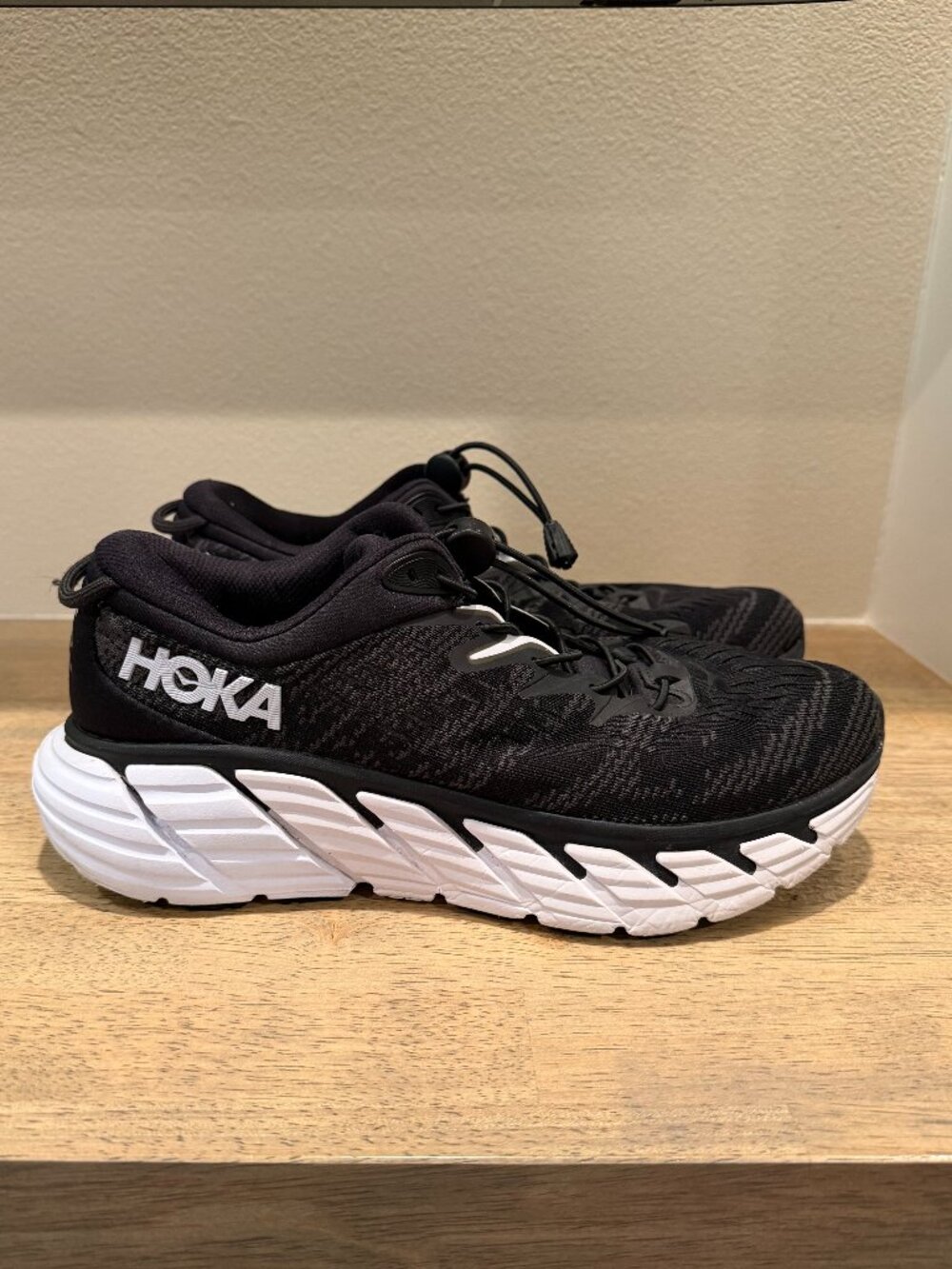 Hoka Gaviota 4 Women’s Size 9 Black White Sneakers Stability Running - Picture 3 of 10